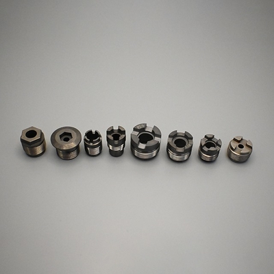 Υψηλή σκληρότητα 93,0 HRA Μαύρο κράμα YG8 Tungsten Carbide Nozzle 7.14mm Διαμέτρου πόρων για PDC Bits